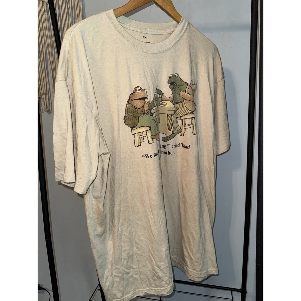 Frog and Toad Together Graphic Print Crew Neck T-Shirt 2XL Beige Cotton Blend
